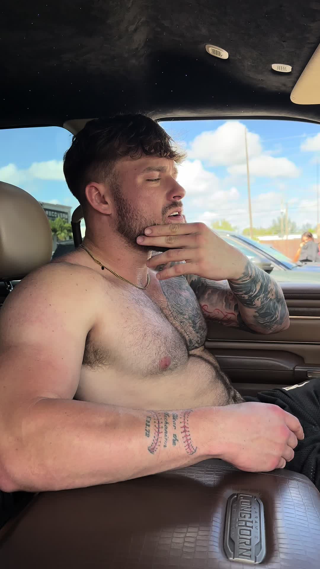 @bhizzi