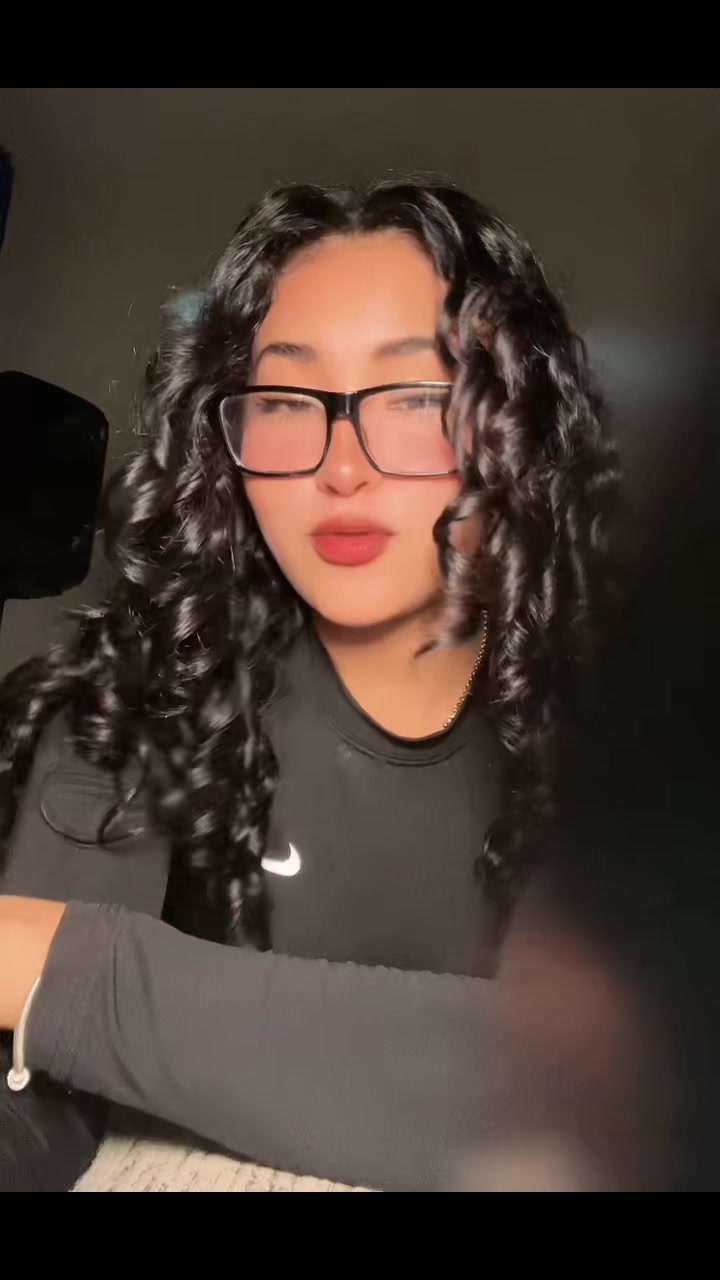 @Lucy López🌷
