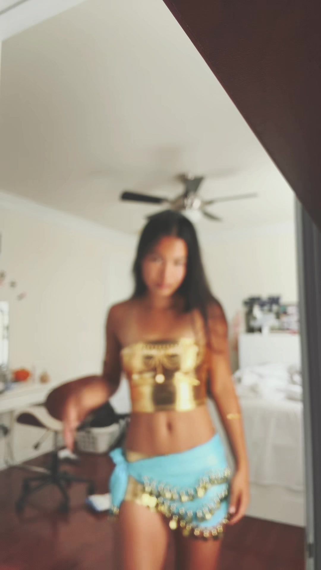 @bella