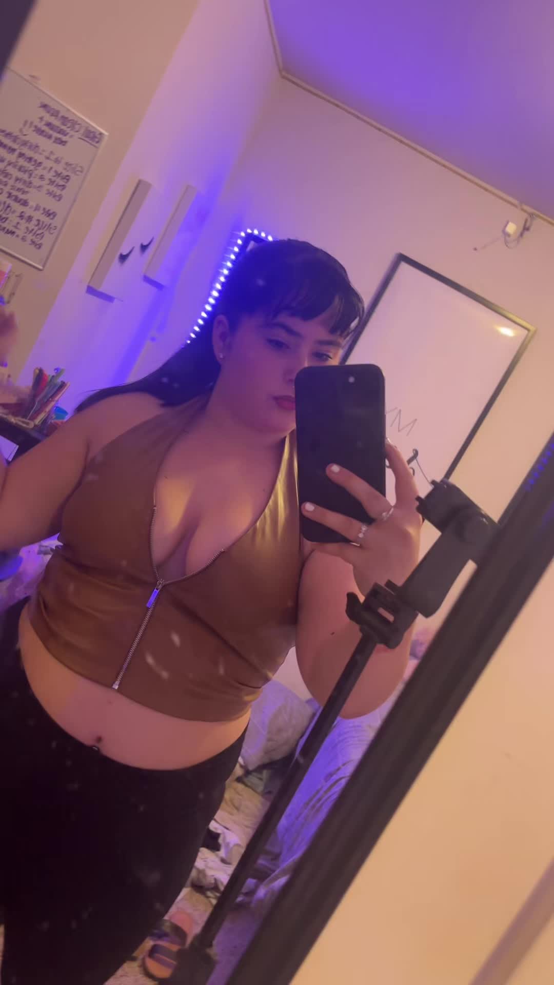 @maddie👩🏼&zwj;🦲