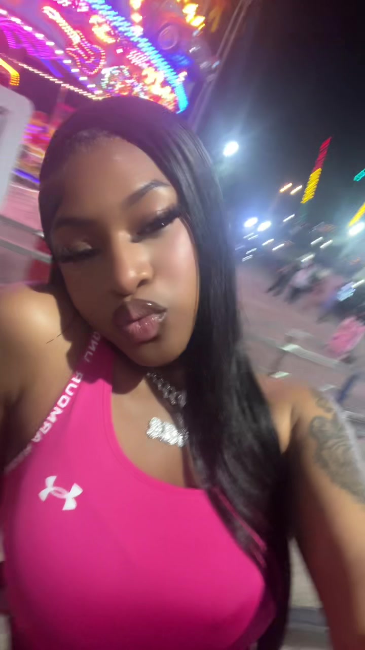 @QueenNae