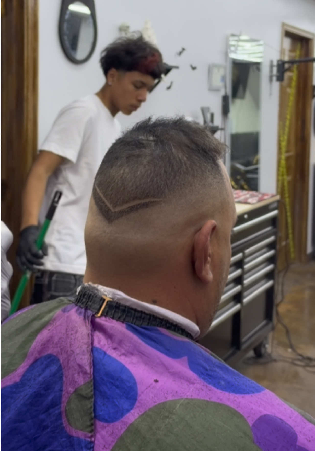 @Jisai Barber