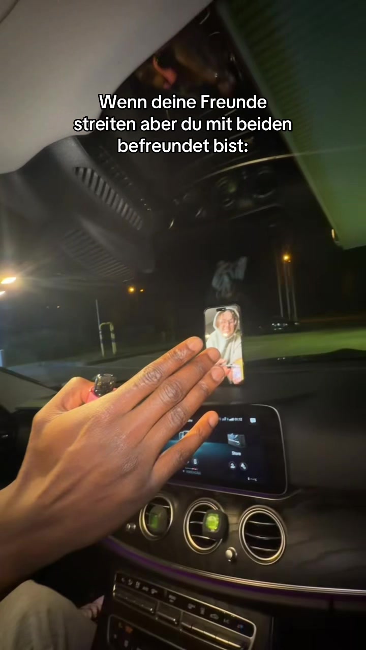 @Blackousi