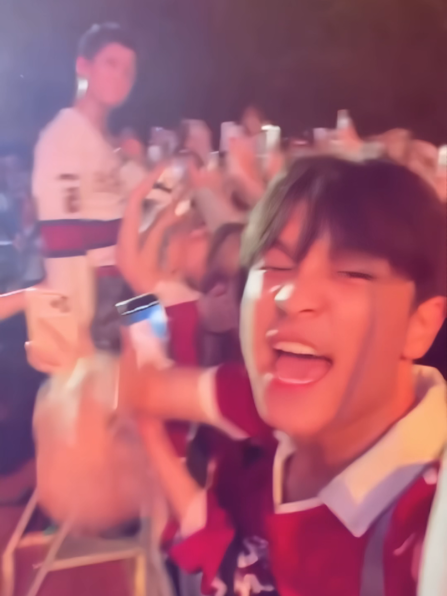 @vy