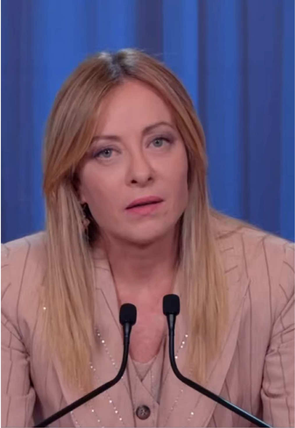 @Giorgia Meloni