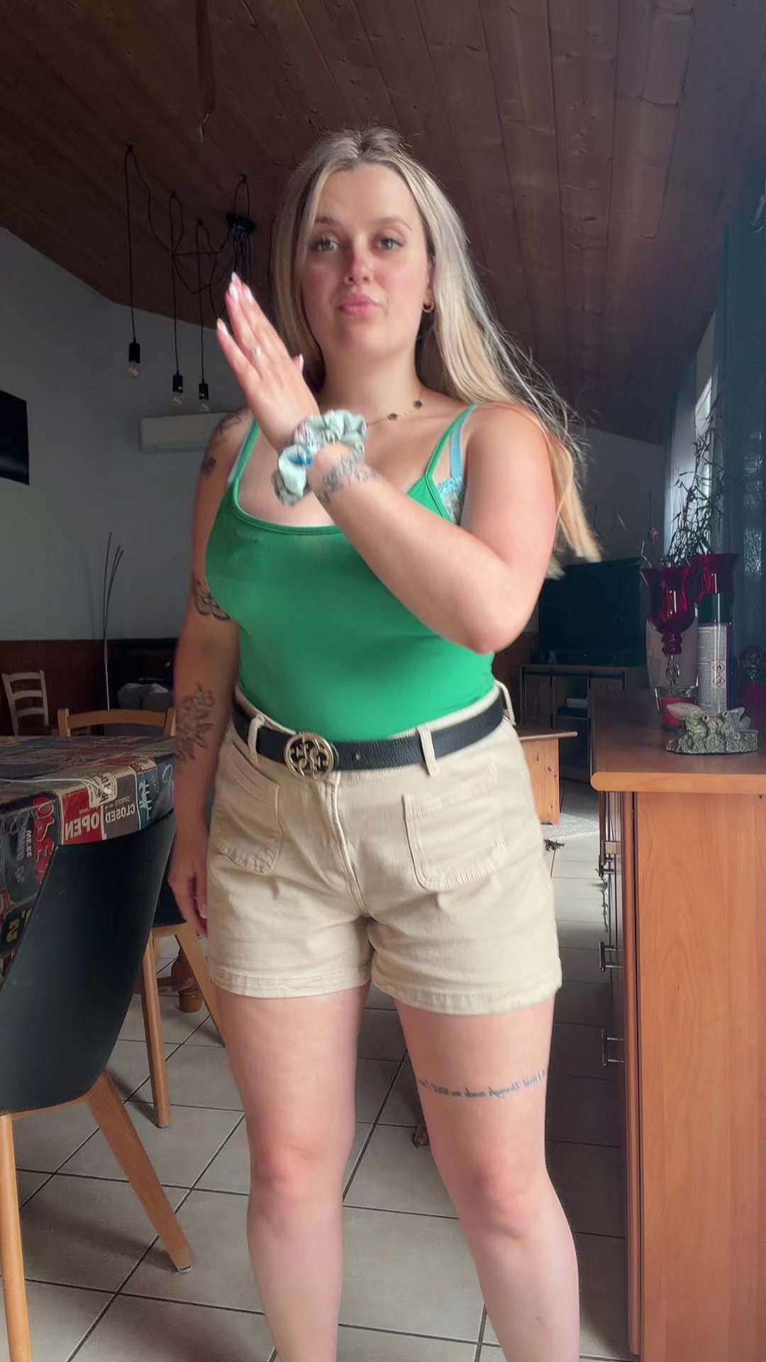 @Juju l&rsquo;unique 🤷🏼&zwj;♀️