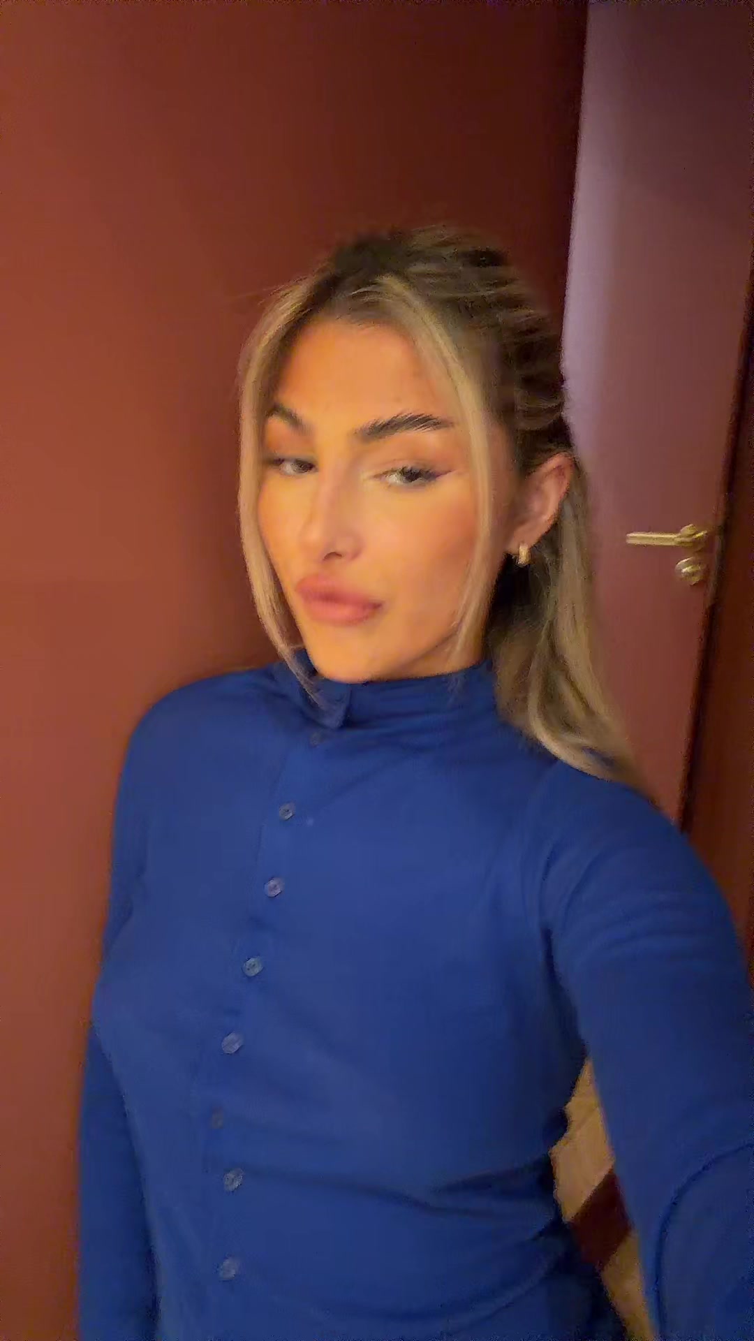 @blondiexbabe