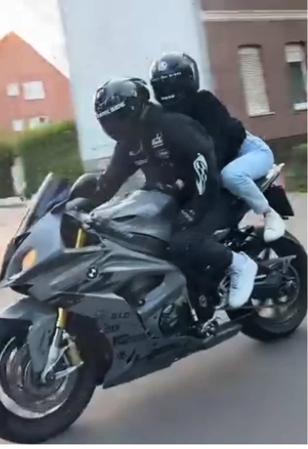 @v4speed