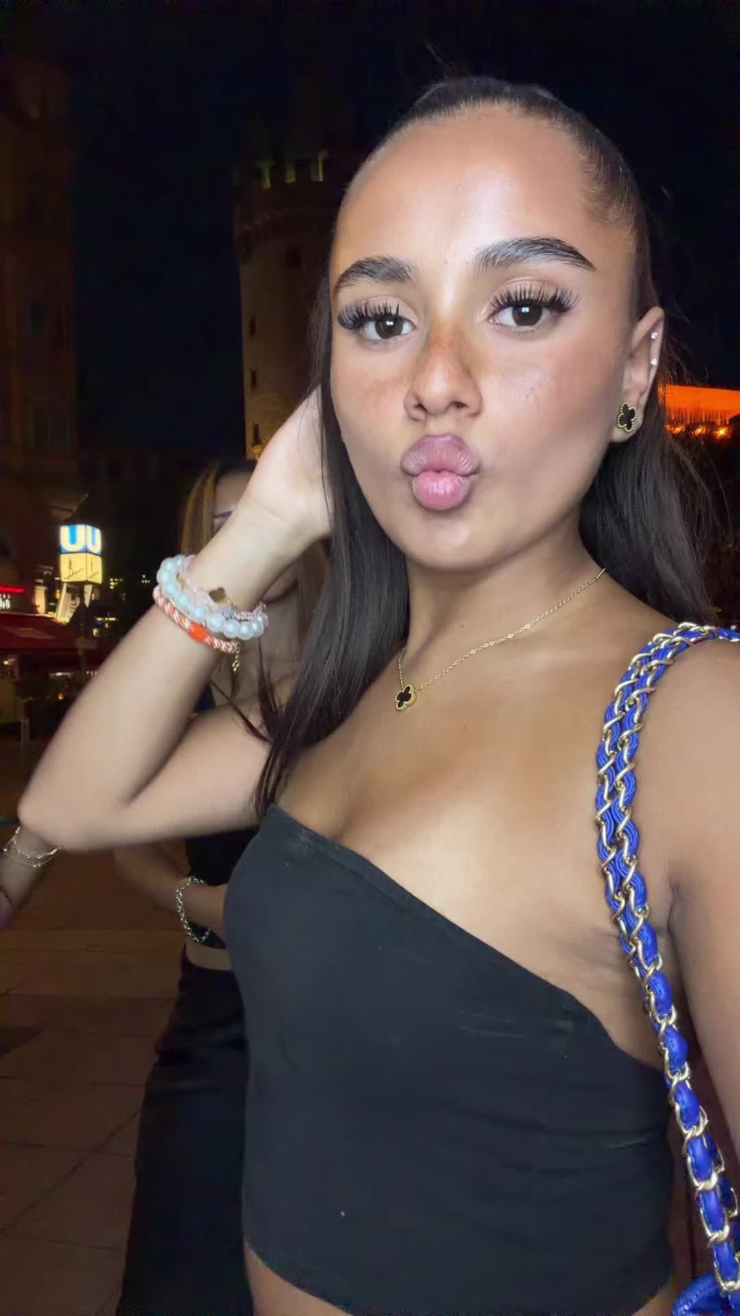@sara-valentina