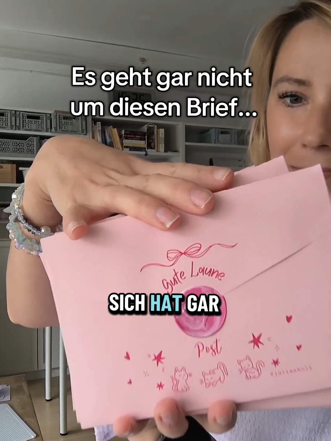 @juliaxkuli