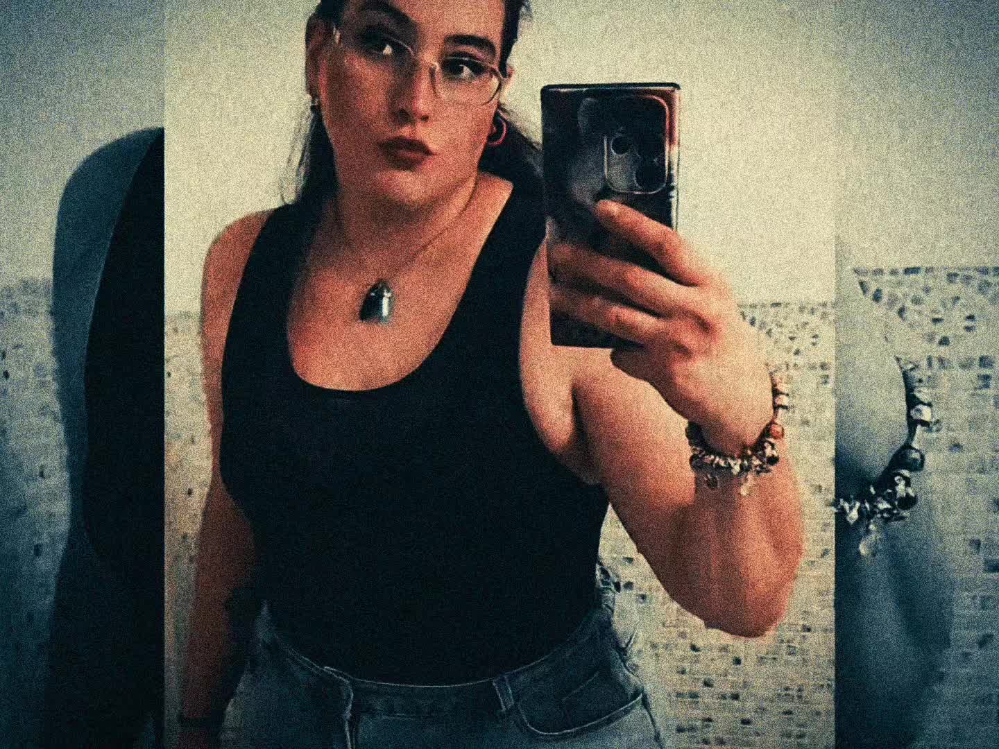 @HellBunny