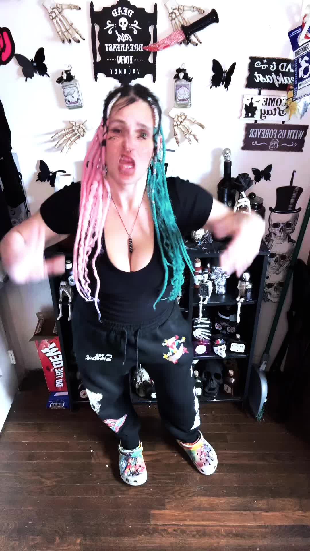 @crazyscorpiochix80