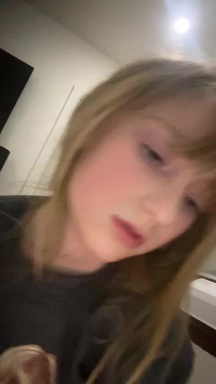 @TeddiAnne