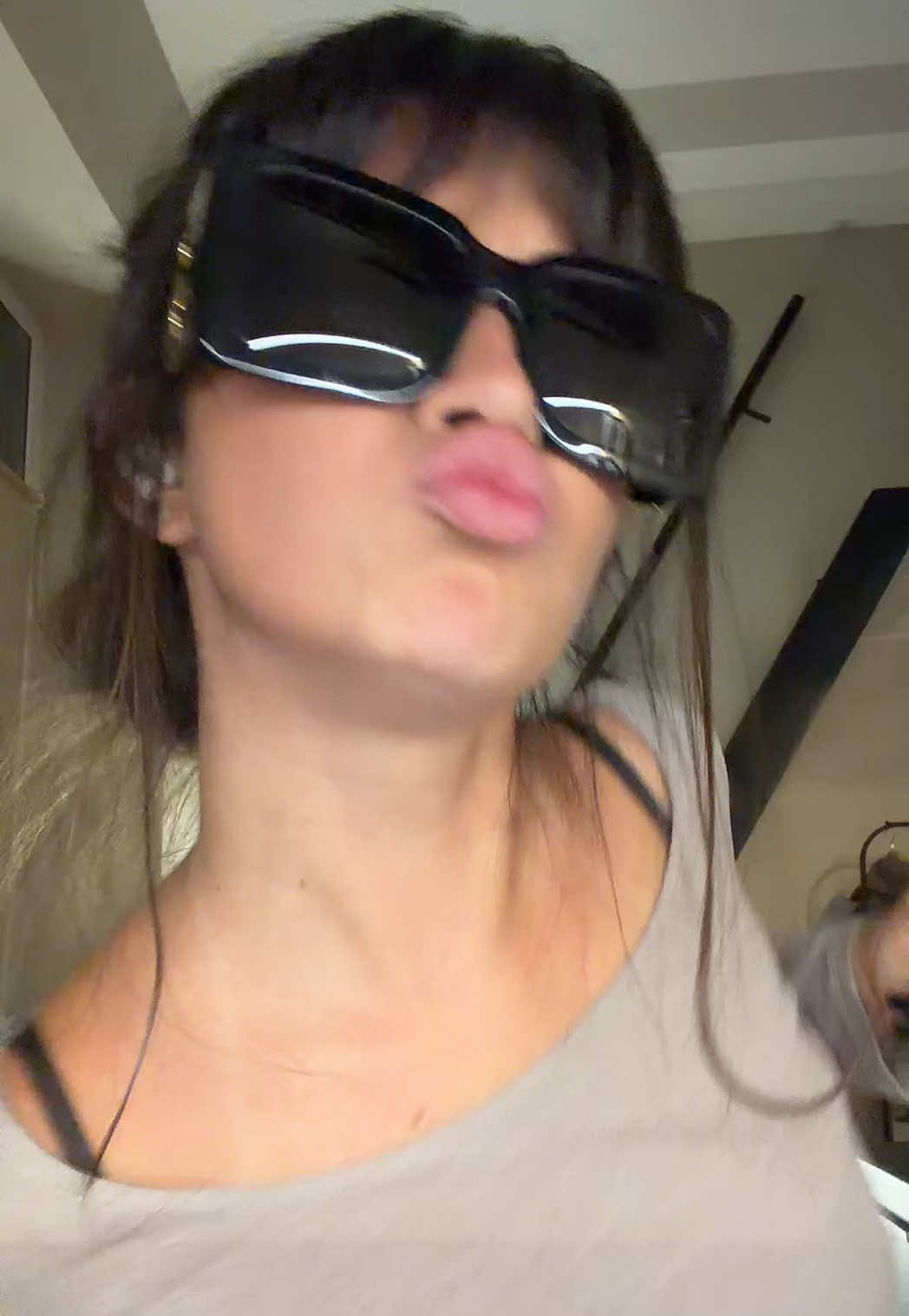 @leliklv