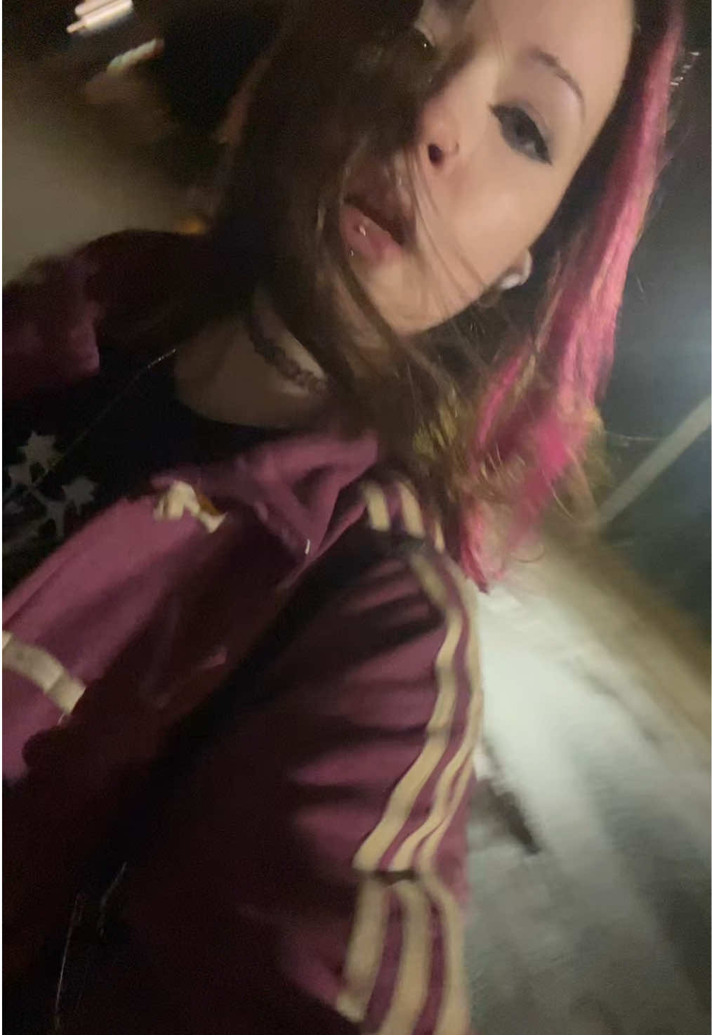 @xeuqシ