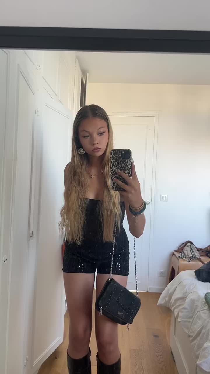 @✯