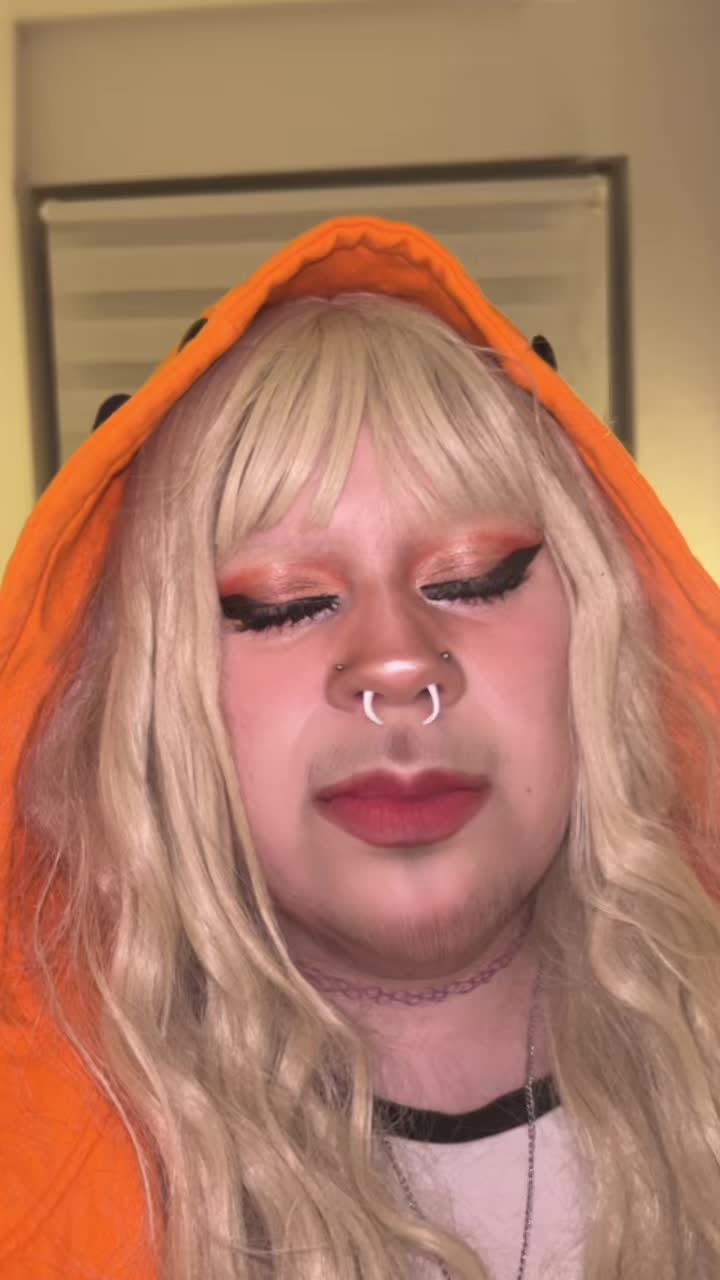 @Julie🖤