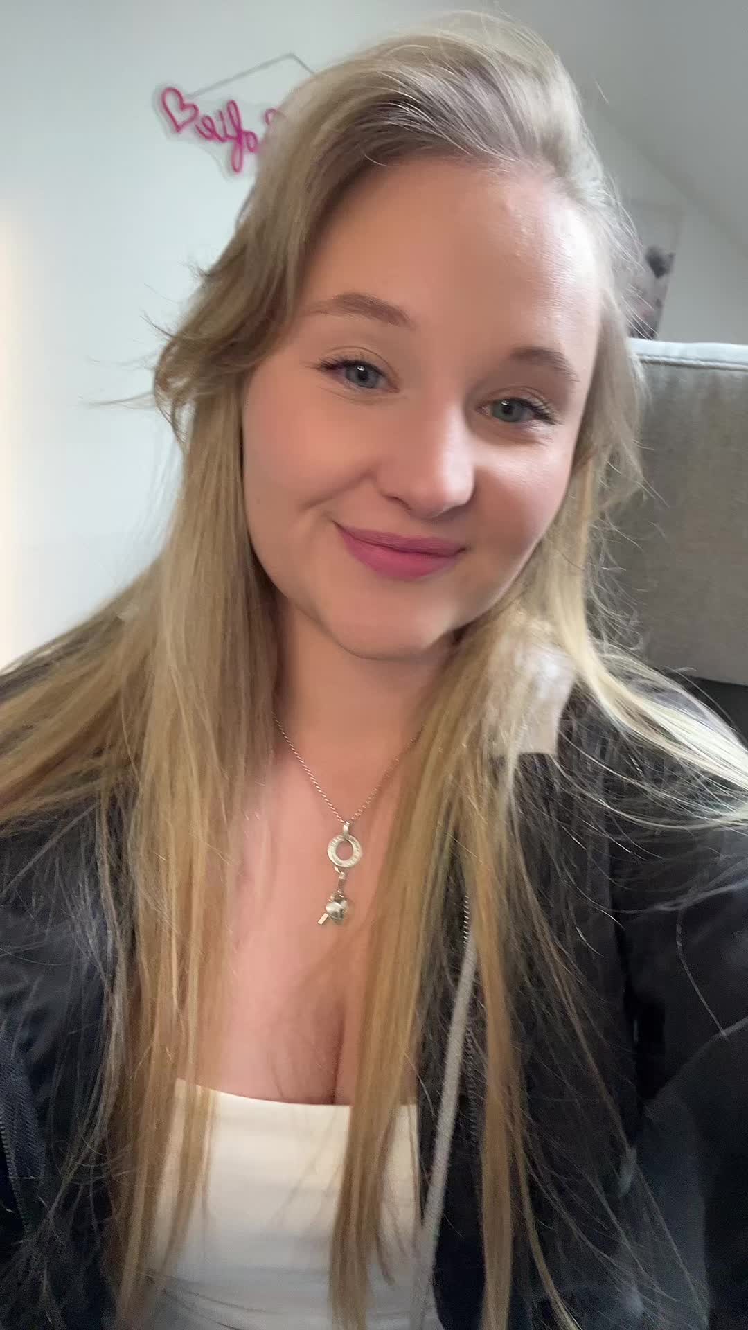 @Mia