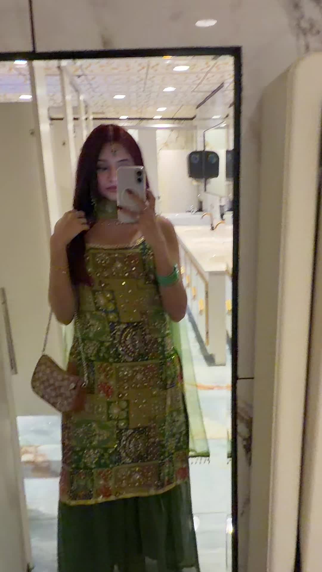 @wiziana.