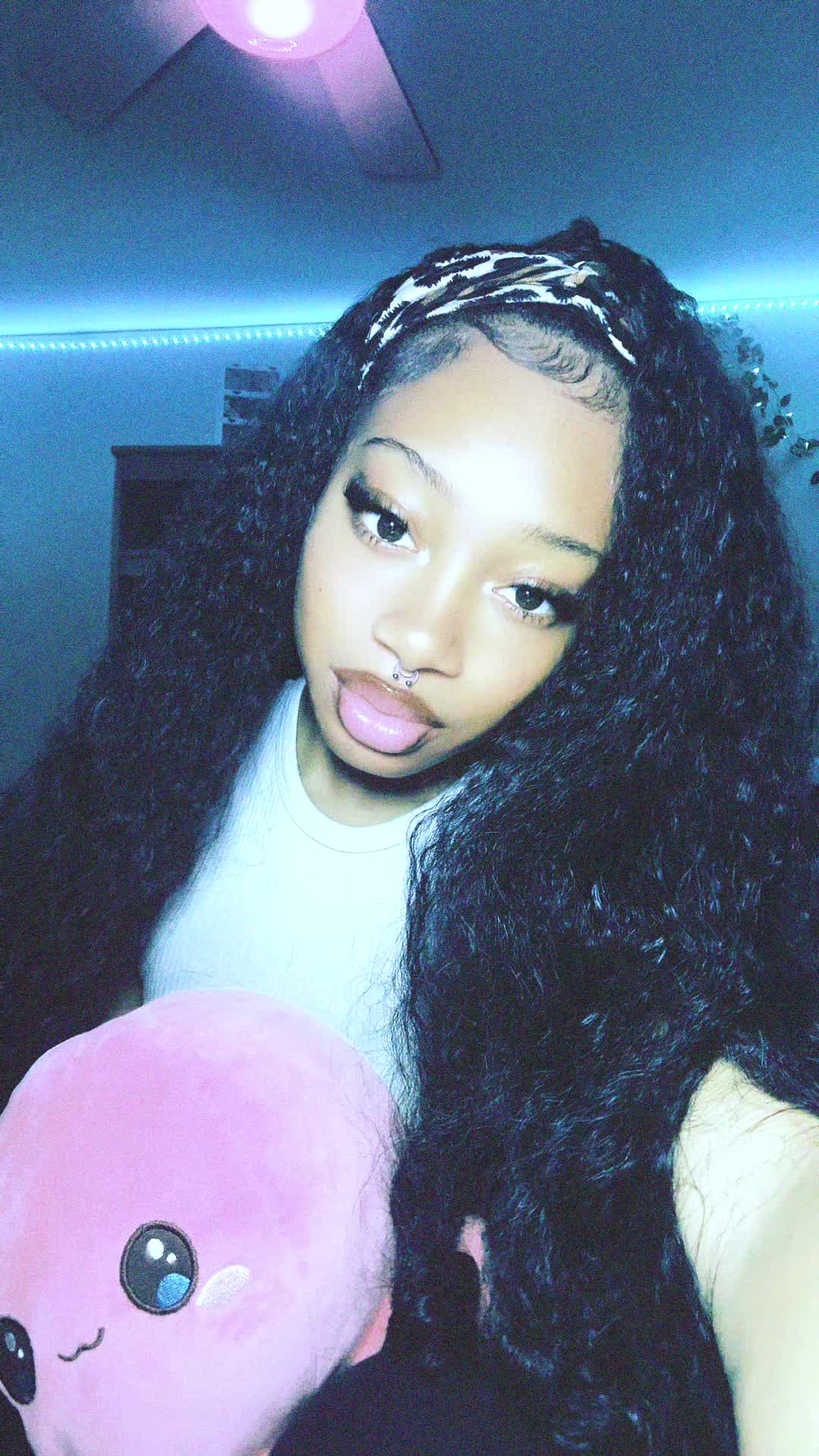 @Rose Pooh 🍭⭐️💓 • Following