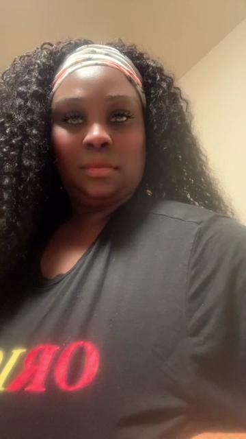 @Queenquana:Wig Influencer