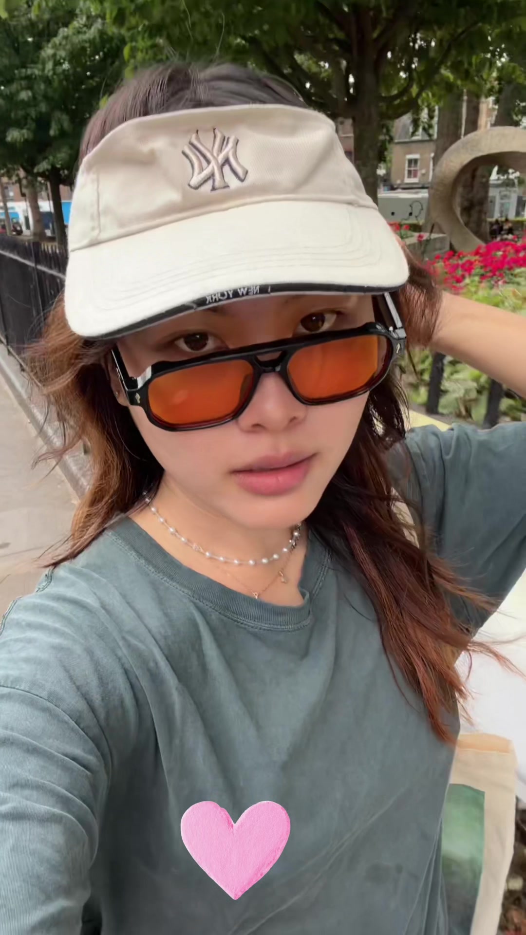 @twitch.tv/nekoxsama