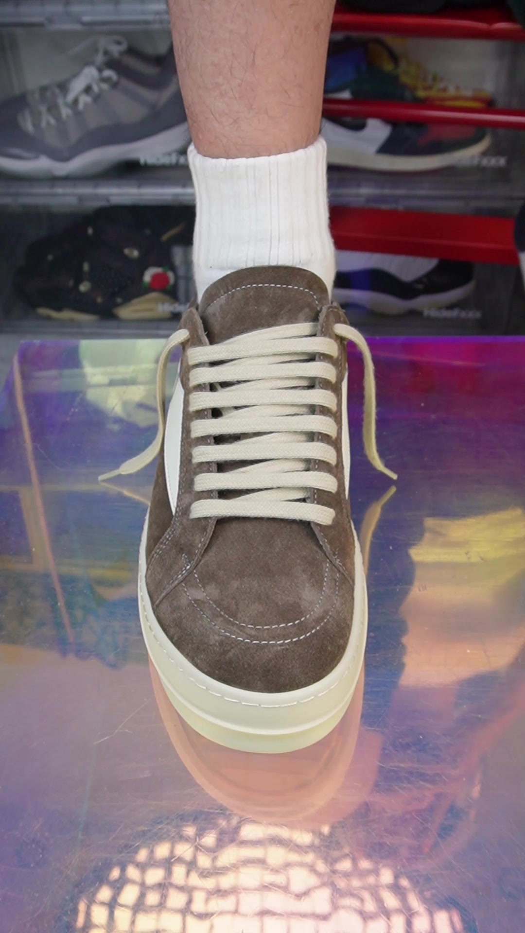 @Lacedsneaker