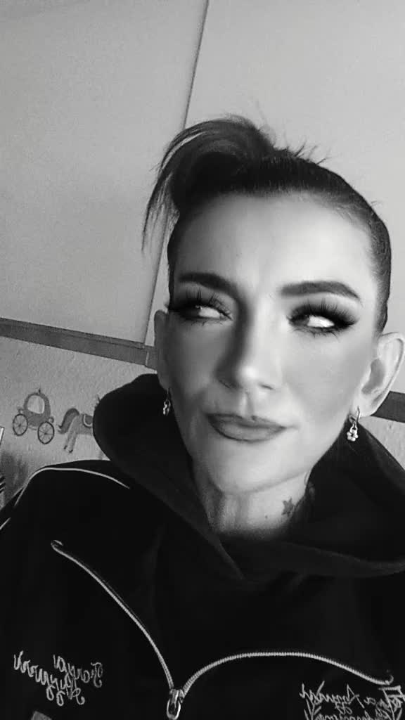 @lizi🖤