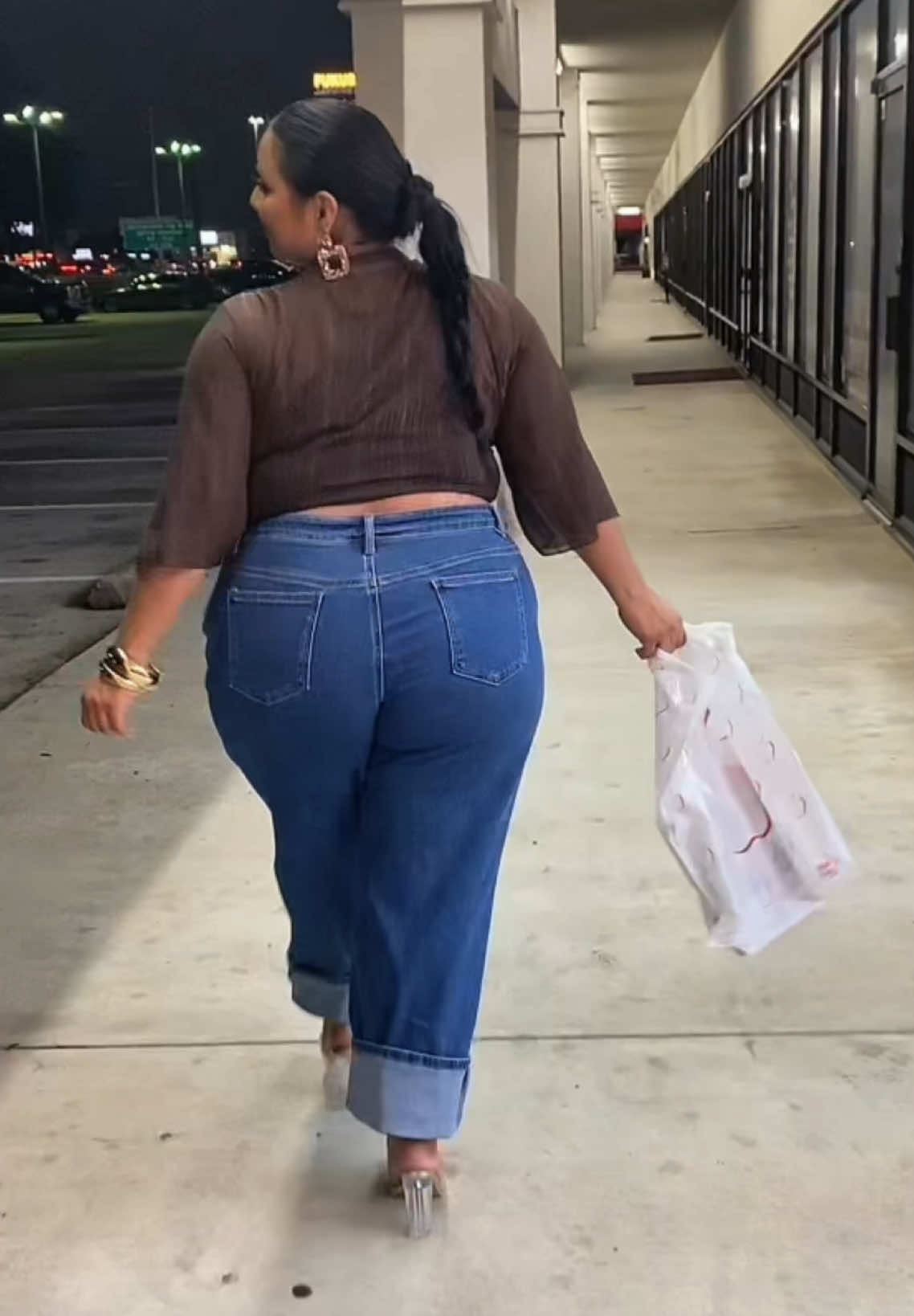 @Curvybaybee93