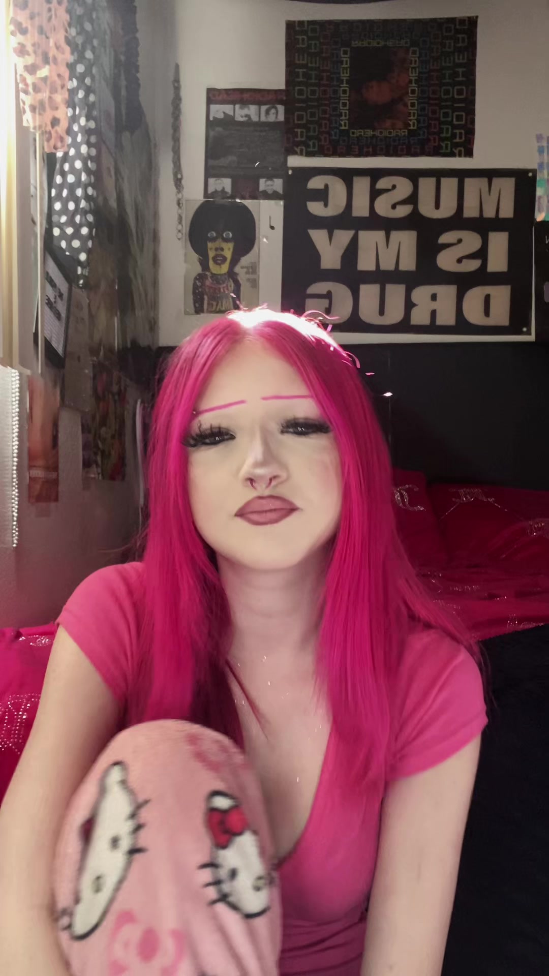 @iloveadriannelenker_