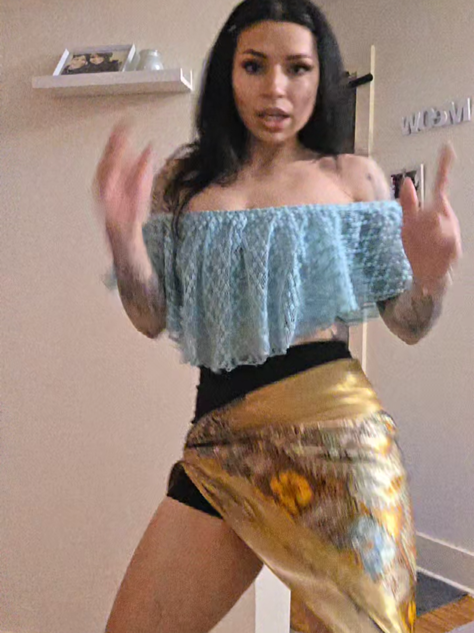 @karina
