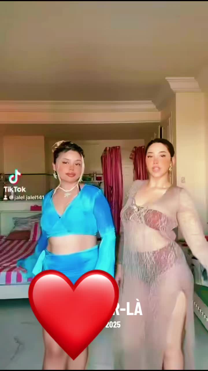 @🦋Très Chic🦋