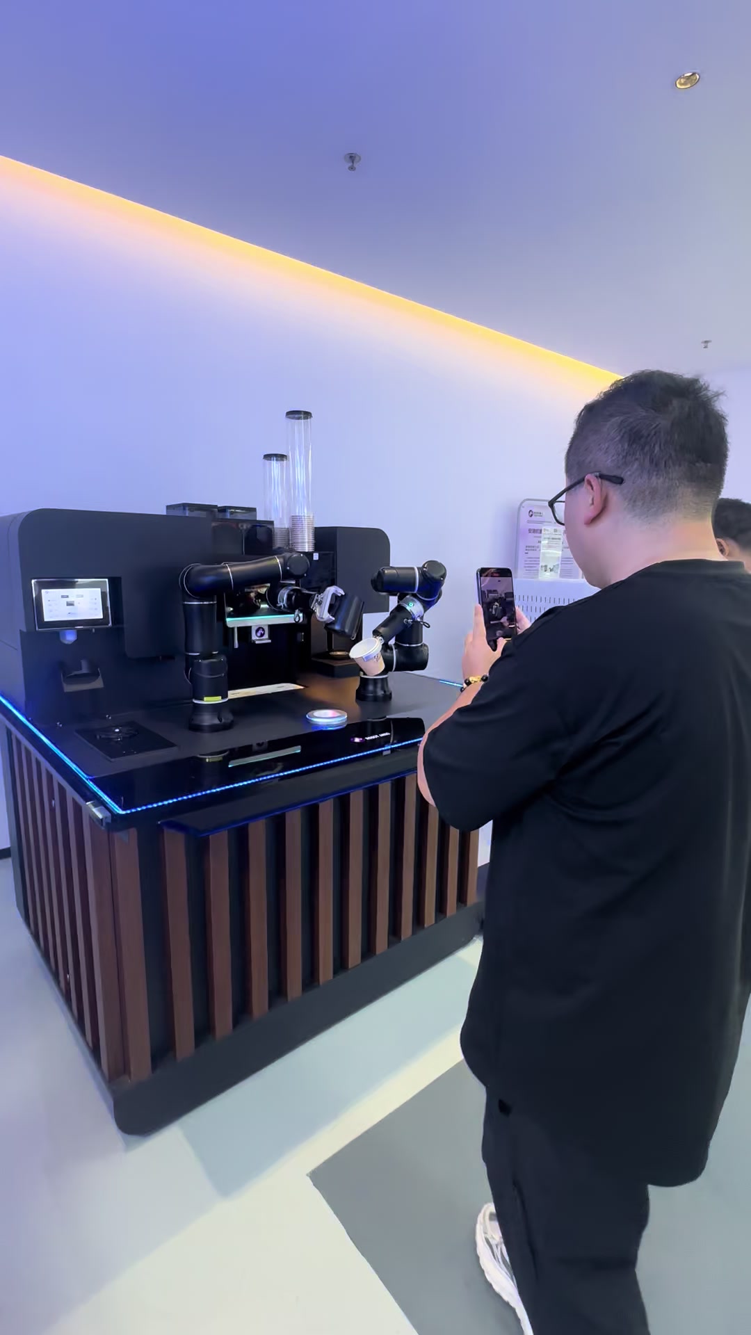 @Anno Robot Barista Coffee