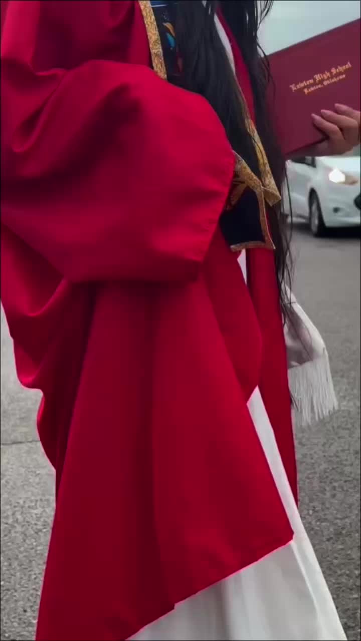 @SANTI 👑