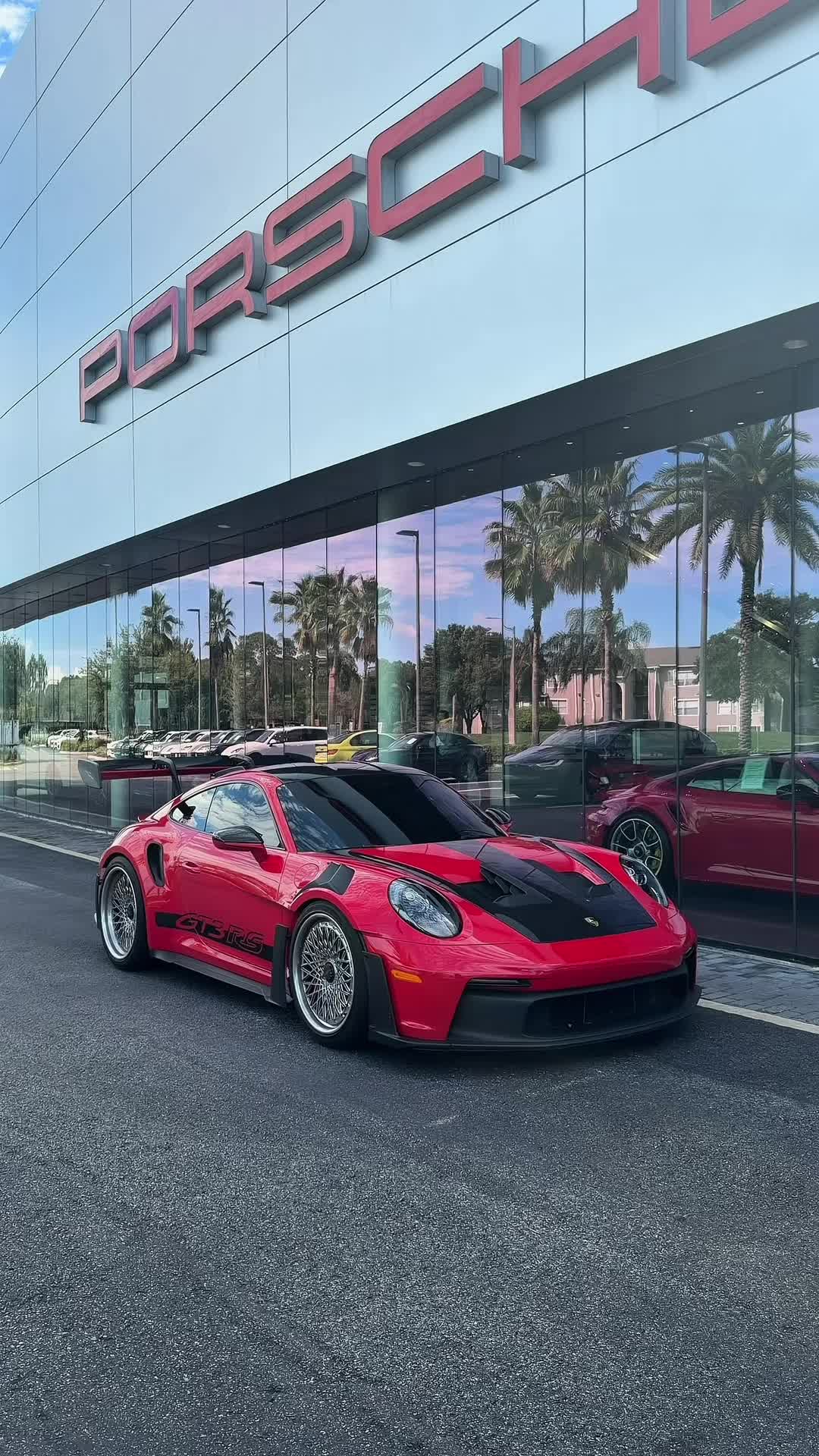 @supercarvicky
