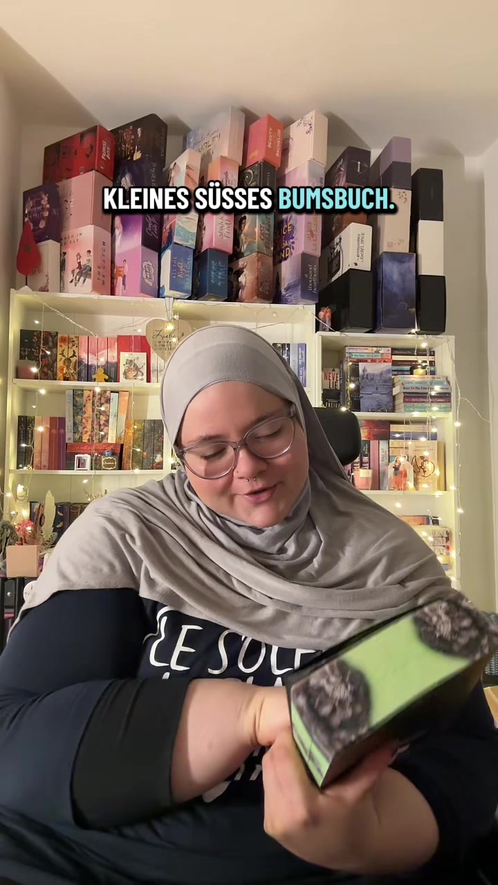 @Hidaya Elisa|BookTok 🧕🏻📖🦋