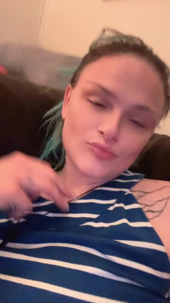 @Bluebeeeemcfly🫐🖤🦩