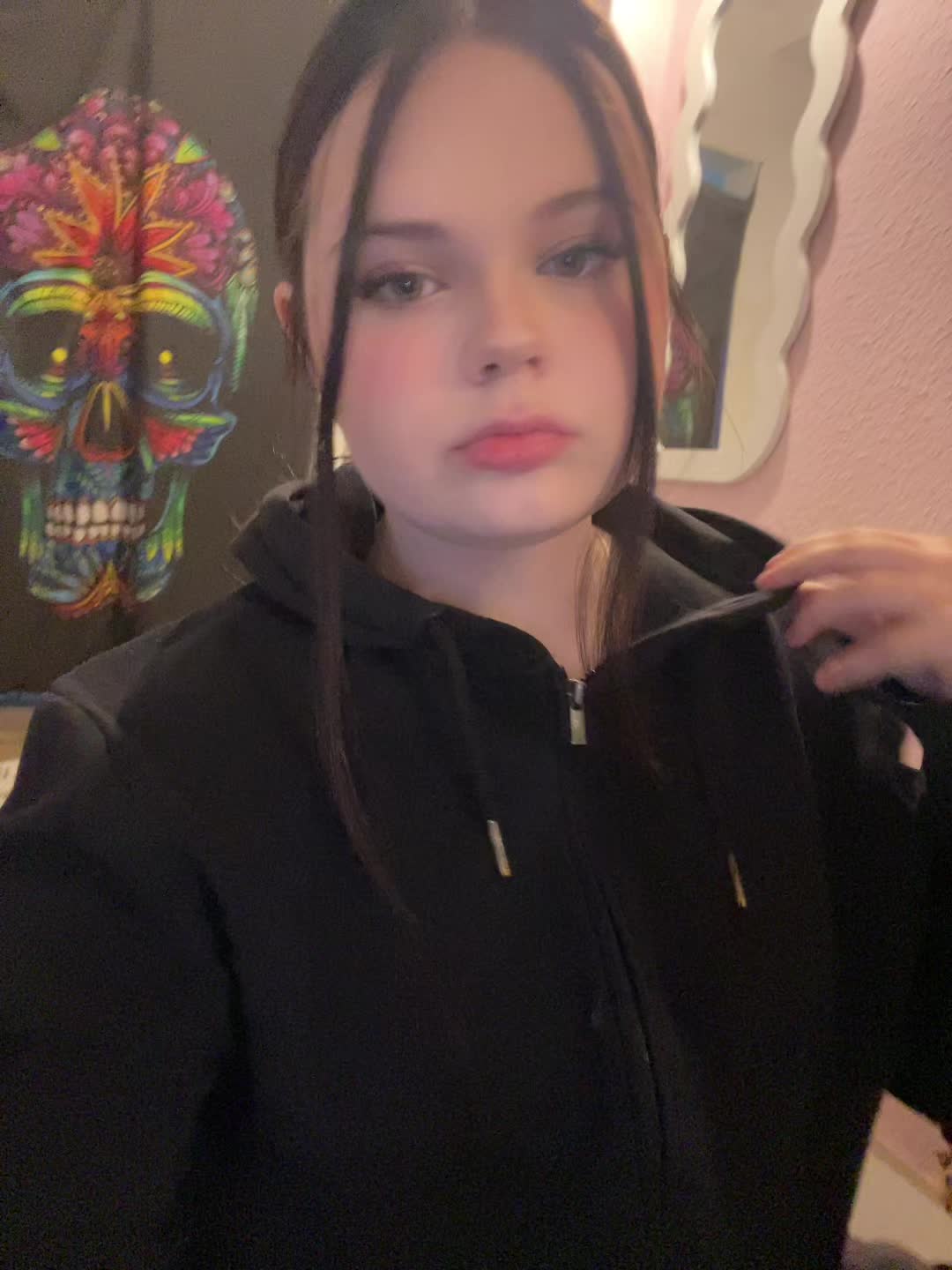 @𝐌𝐞𝐥𝐨𝐝𝐲 𝐋𝐞𝐚𝐧𝐧🌑