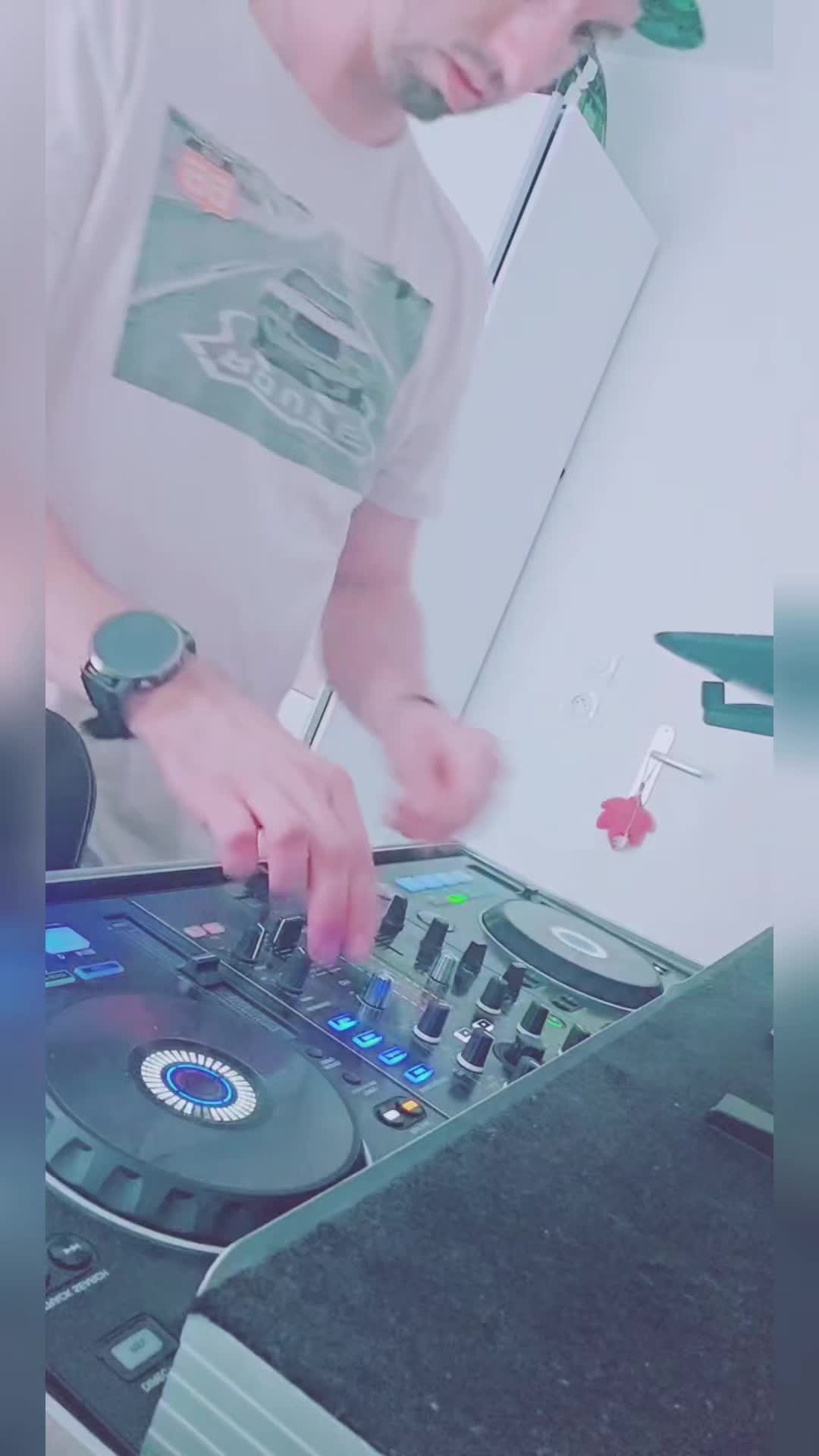 @DJ DARK