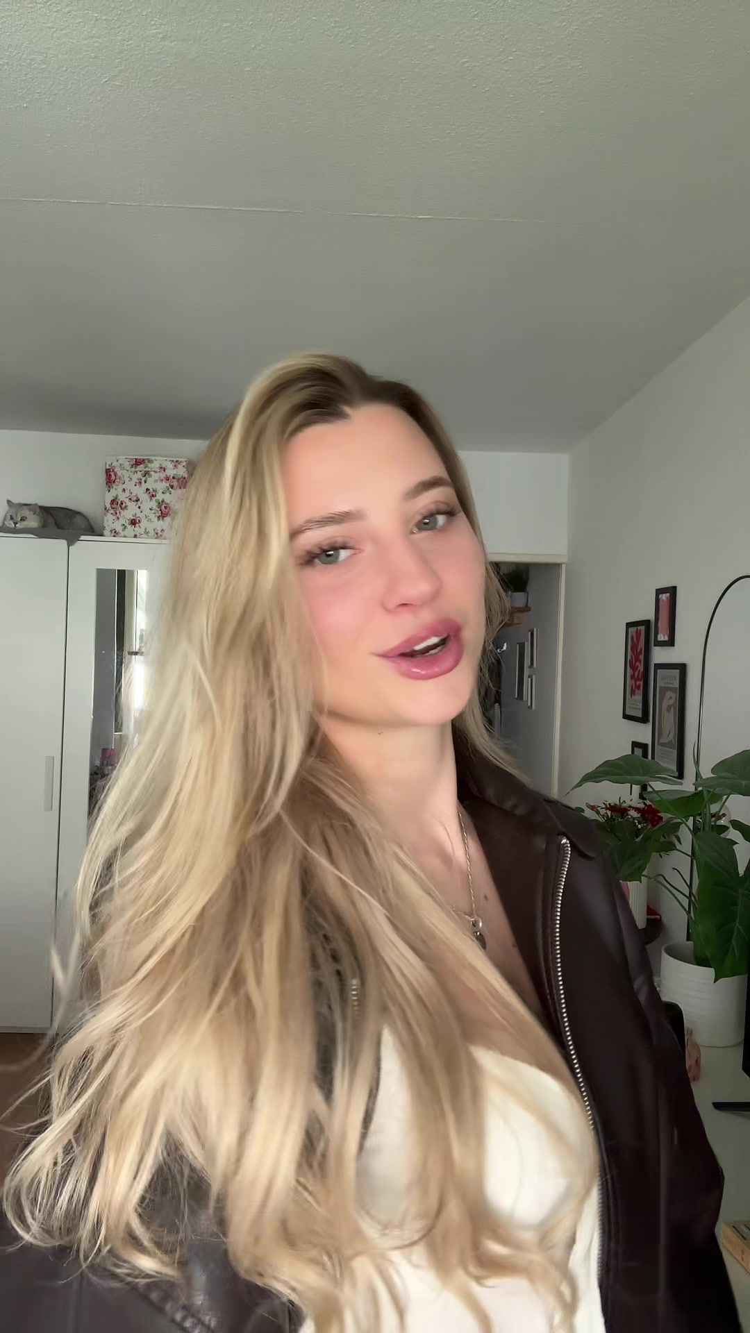 @itslauuu