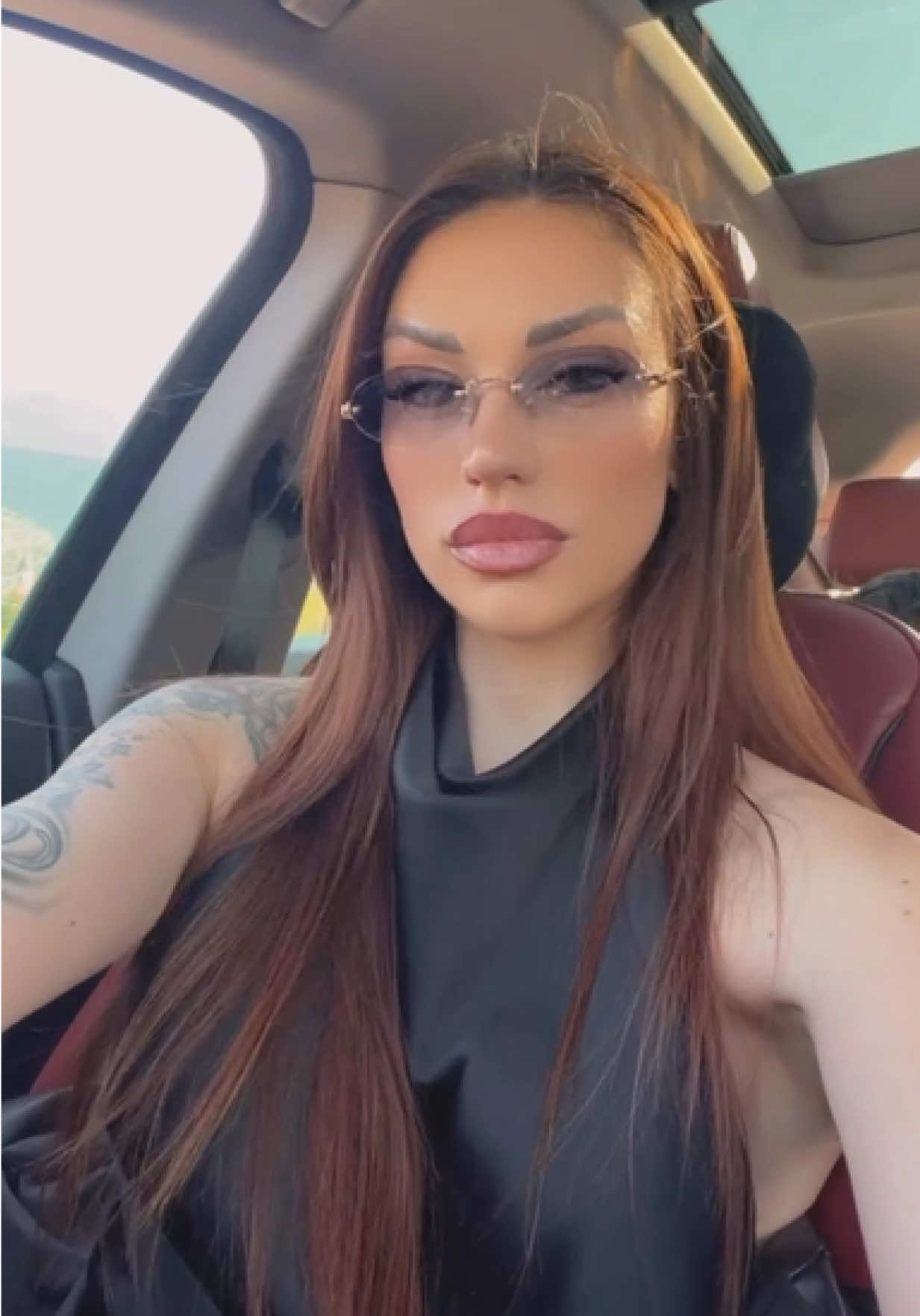 @lela.en