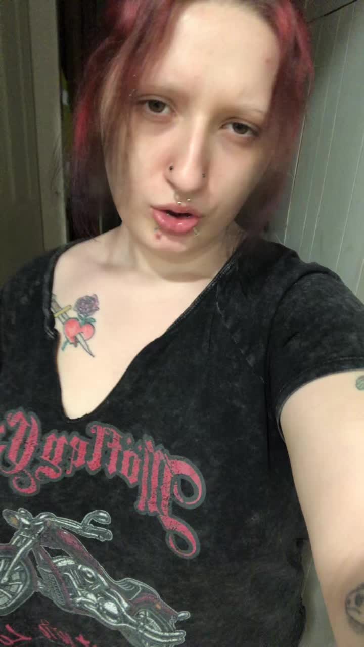 @🧛🏻&zwj;♀️𐕣 𝒜𝓃𝓃𝒶 𐕣🦇