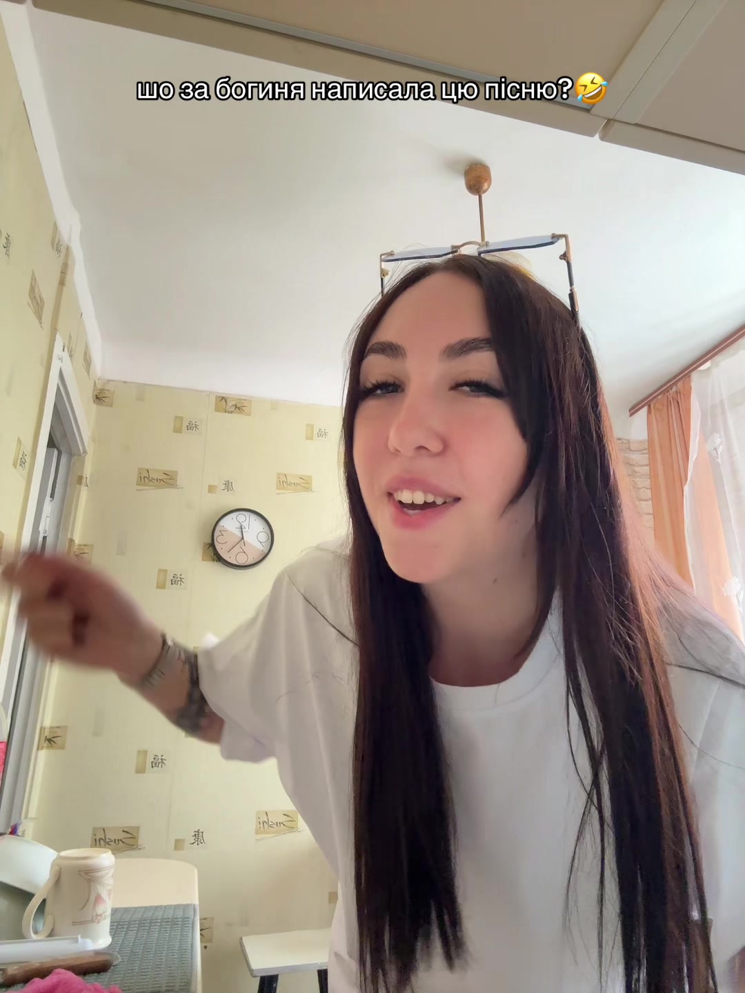 @вика
