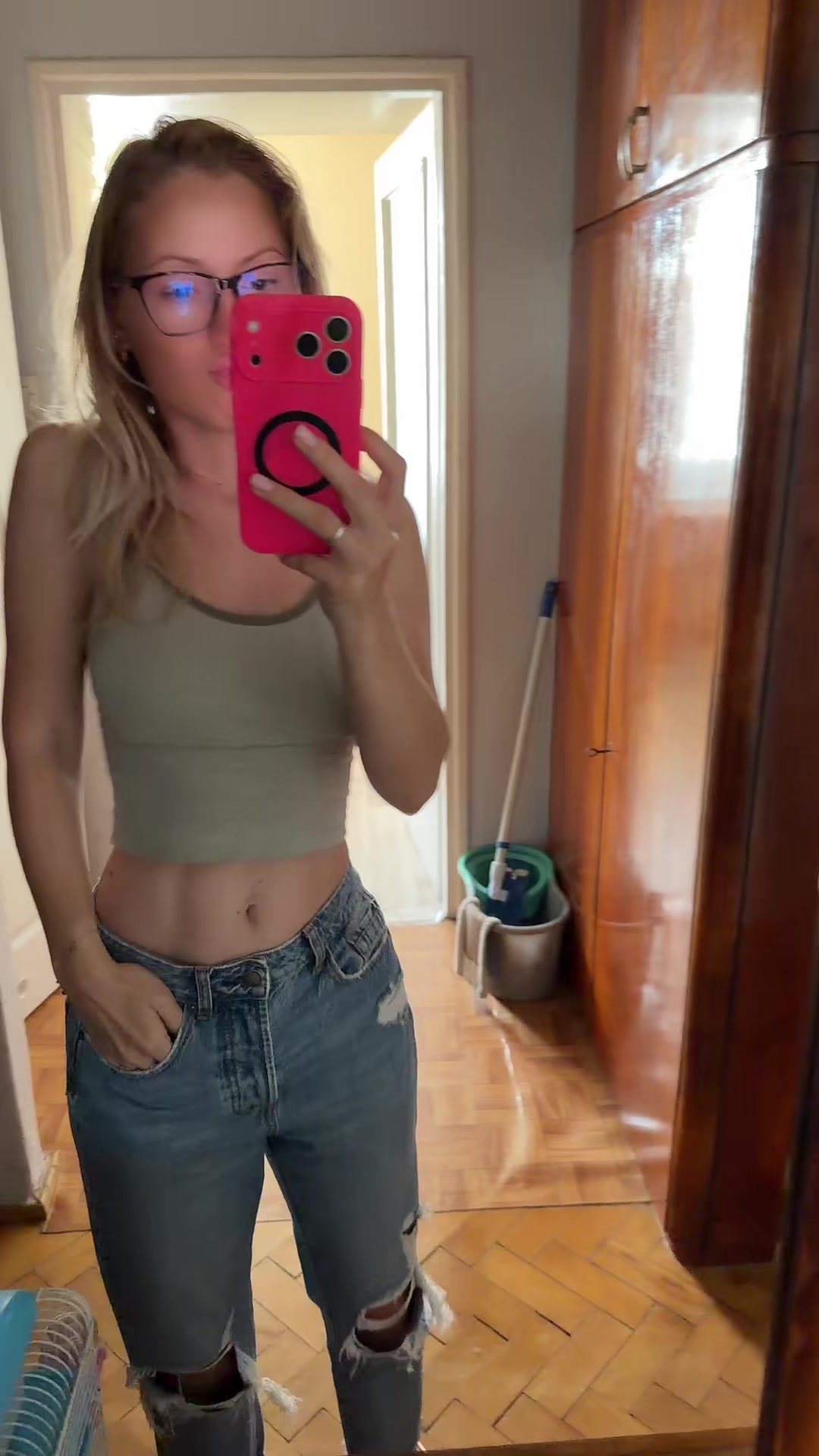 @Blonda