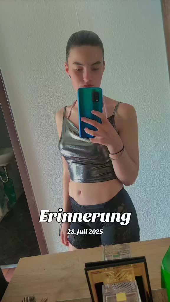 @lara Zisiadis 21