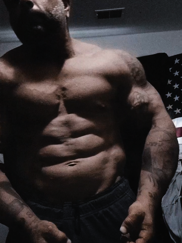 @Flesh_artist_1985