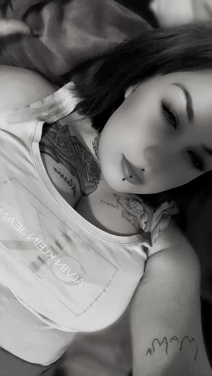 @Carolyn🇩🇪🦅