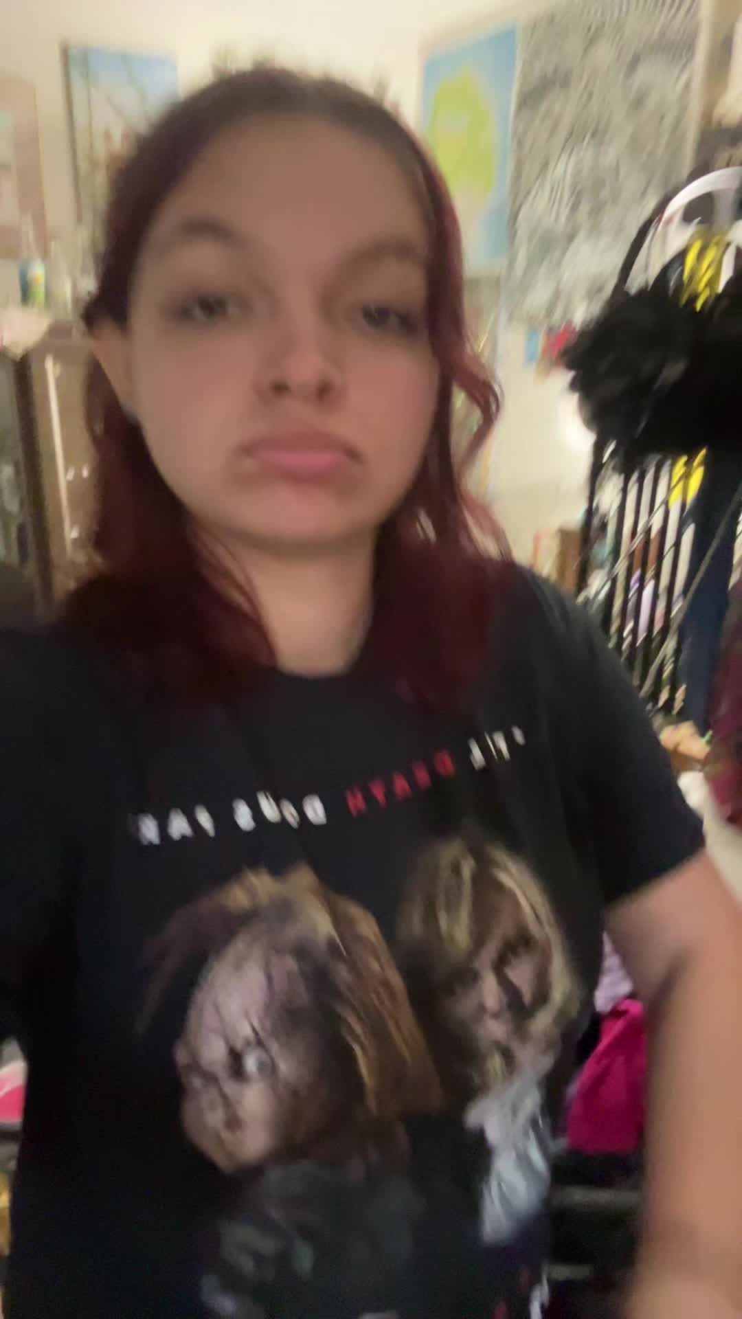 @Elli