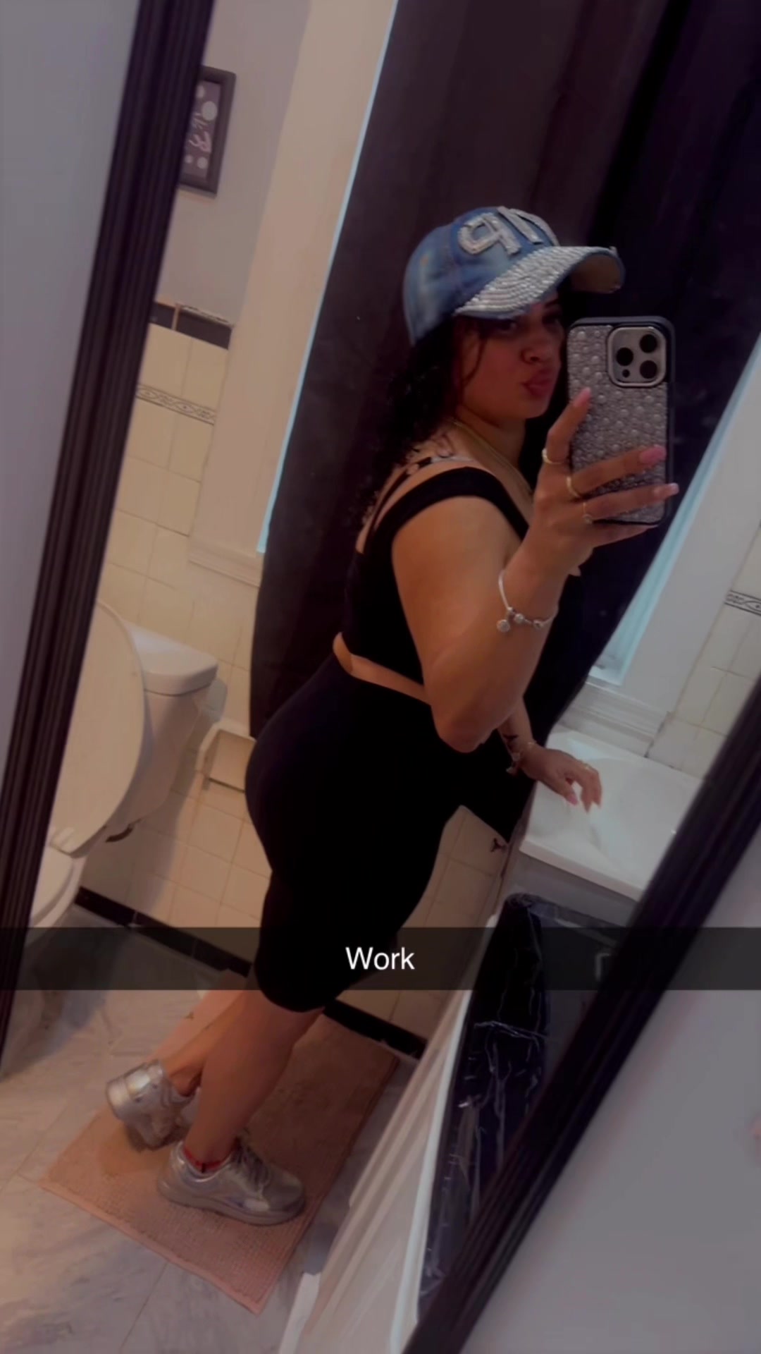 @Linda estrella 🔥🧨🔥