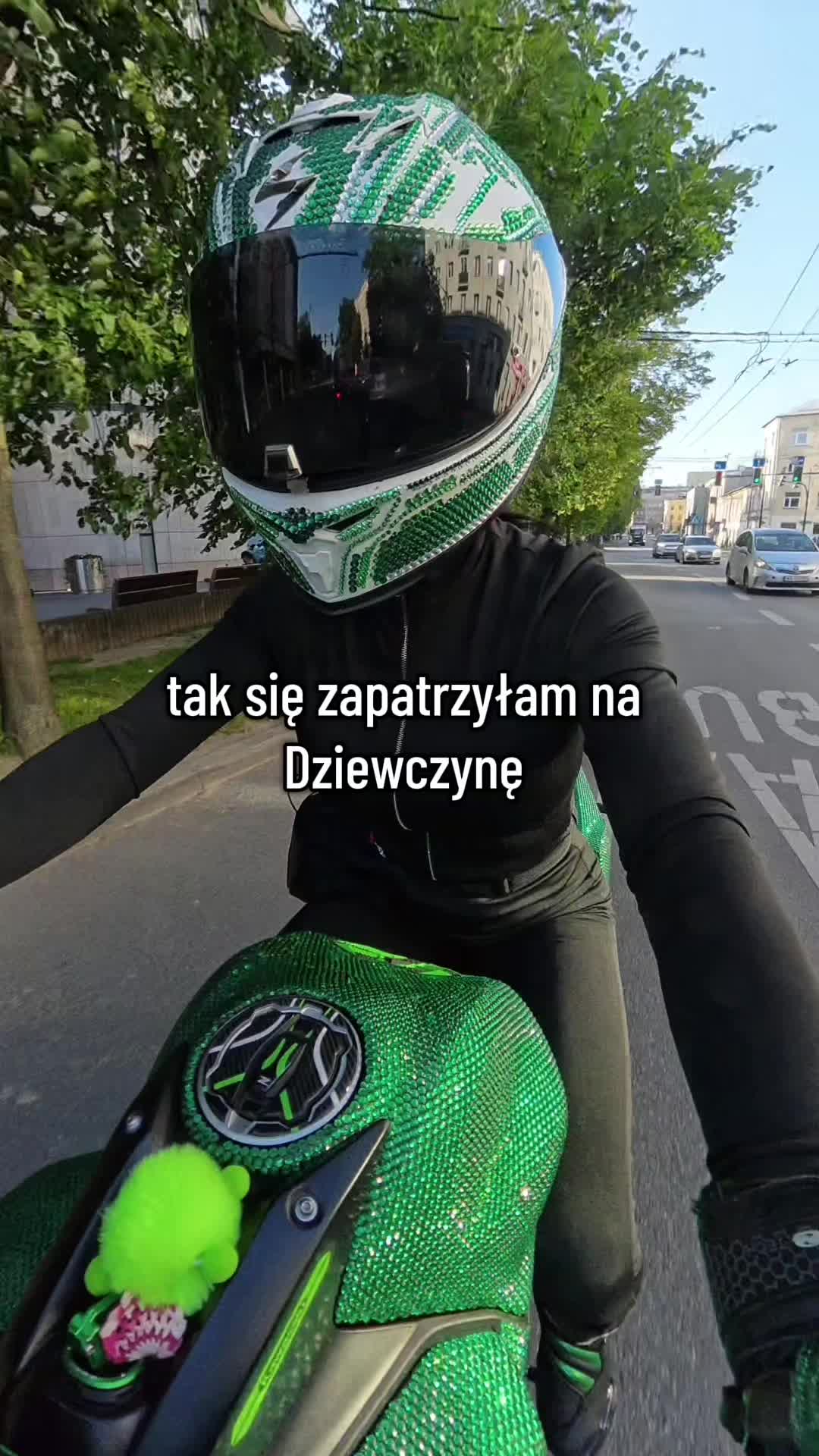 @🄺🄰🅆🄰🄶🄸🅁🄻85